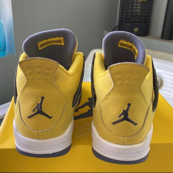 Air Jordan Retro 4 Lightning - Picture 6 of 8